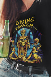 Camiseta de calavera egipcia con una versión demoniaca del faraón. Ideal para los que les gustan las camisetas egipcias o con motivos egipcios