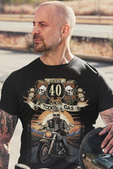 ¿Buscas camisetas para hombre moteros? Si no sabes qué regalar a un motero aquí tienes una camiseta para motero personalizada ideal como regalo de cumpleaños. Puedes cambiar el nombre y los años. Perfecta para los que buscan camisetas divertidas para moteros.