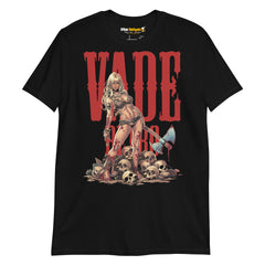 Preciosa camiseta con vikinga con la frase Vade retro. Perfecta para los que buscan camisetas de vikingos, camisetas heavies, camisetas de comics
